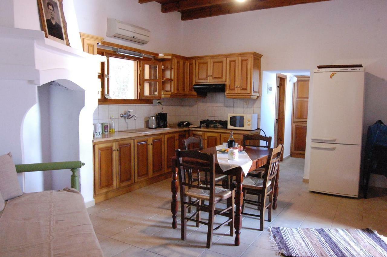 Old Winery House Villa คอลิมวาริออน ภายนอก รูปภาพ
