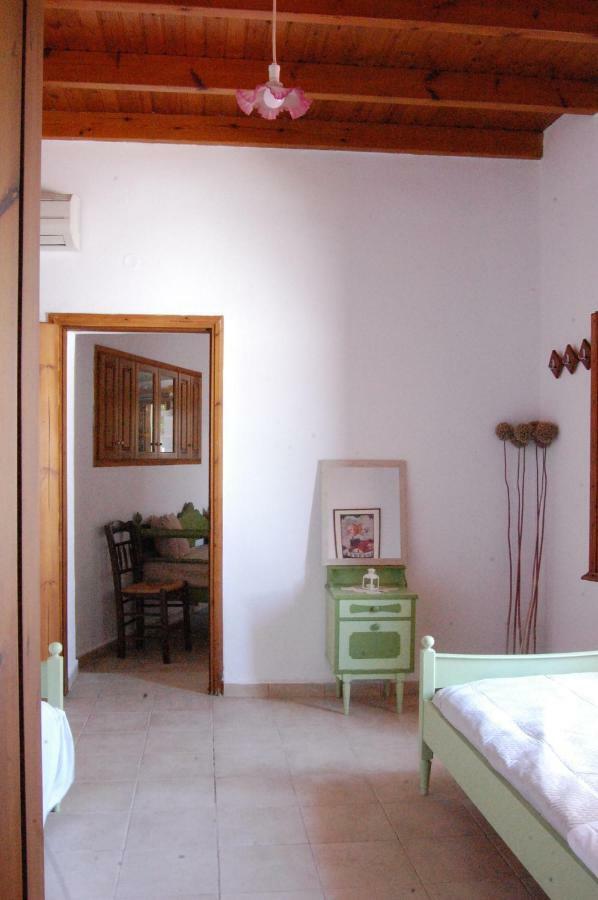 Old Winery House Villa คอลิมวาริออน ภายนอก รูปภาพ