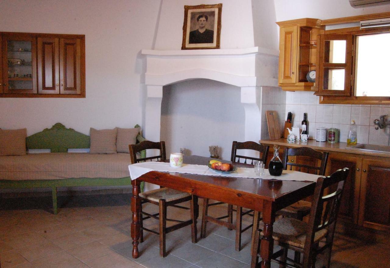 Old Winery House Villa คอลิมวาริออน ภายนอก รูปภาพ