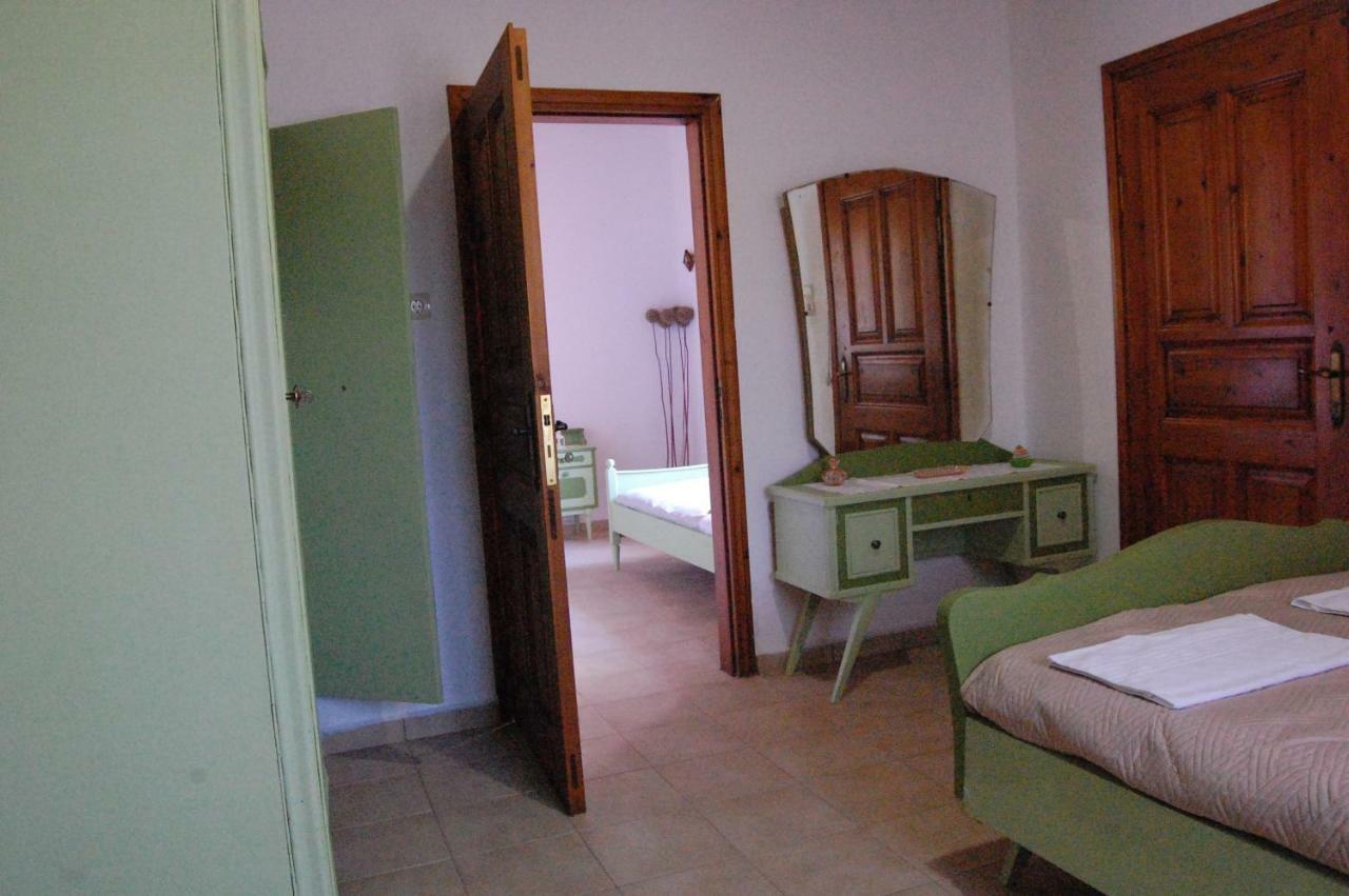 Old Winery House Villa คอลิมวาริออน ภายนอก รูปภาพ